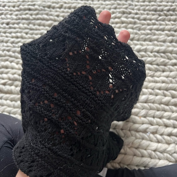 H&M  black Crochet shorts size small - Picture 2 of 4